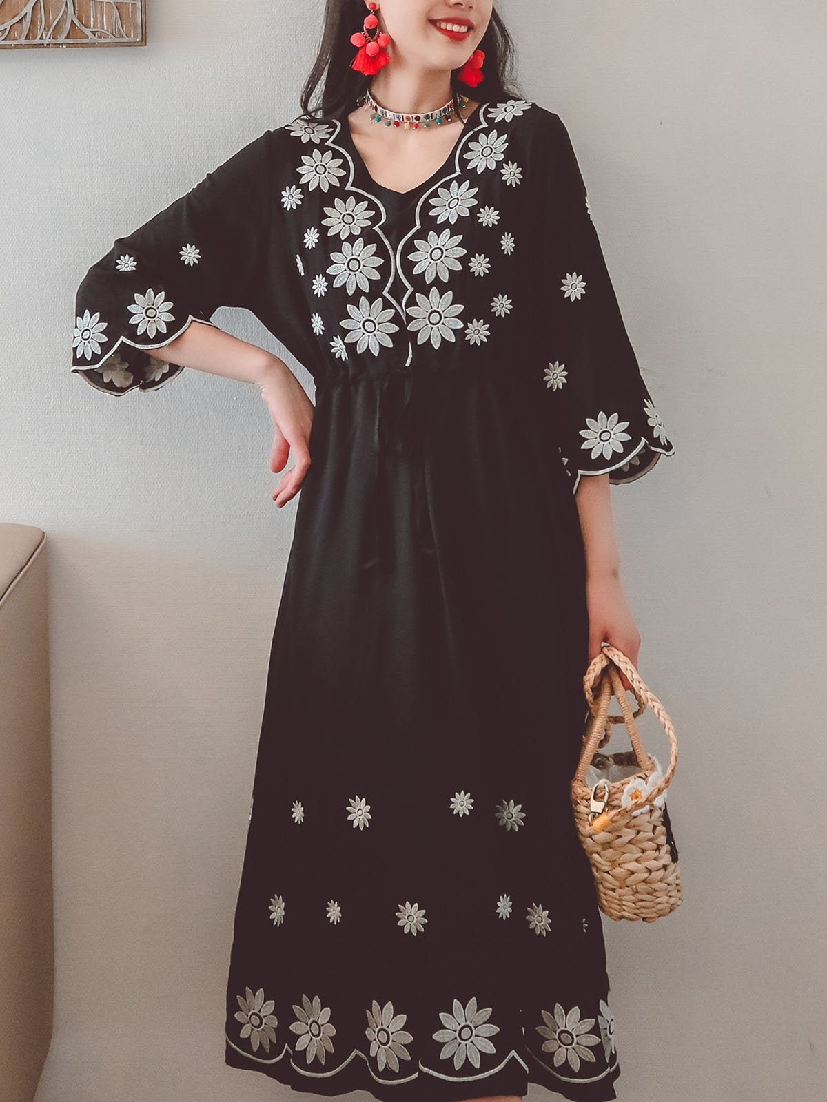 Jolly Vintage Embroidered Floral 3/4 Sleeves V Neck Boho Dress